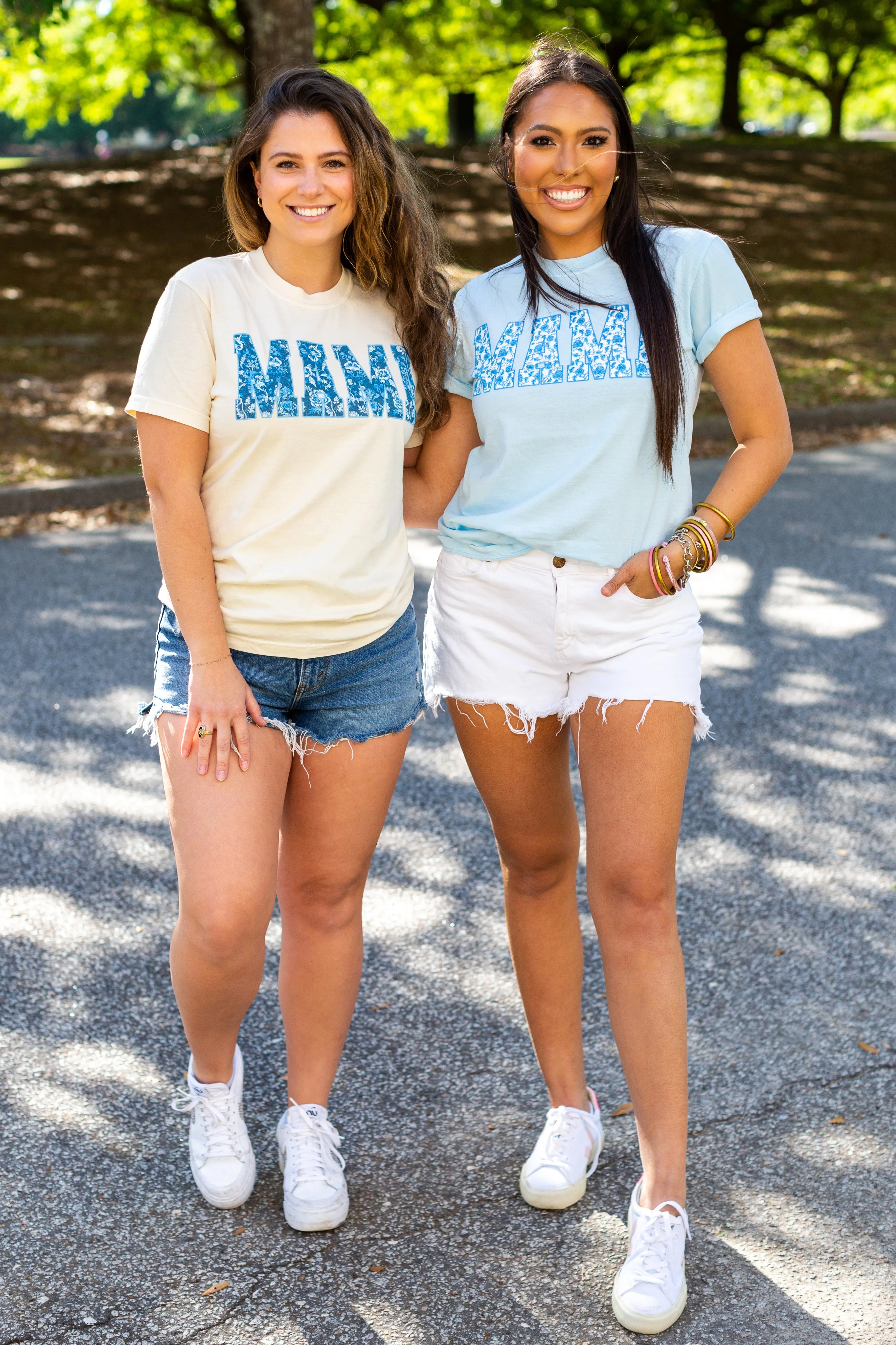 'Blue & White Chinoiserie Mama' T-Shirt