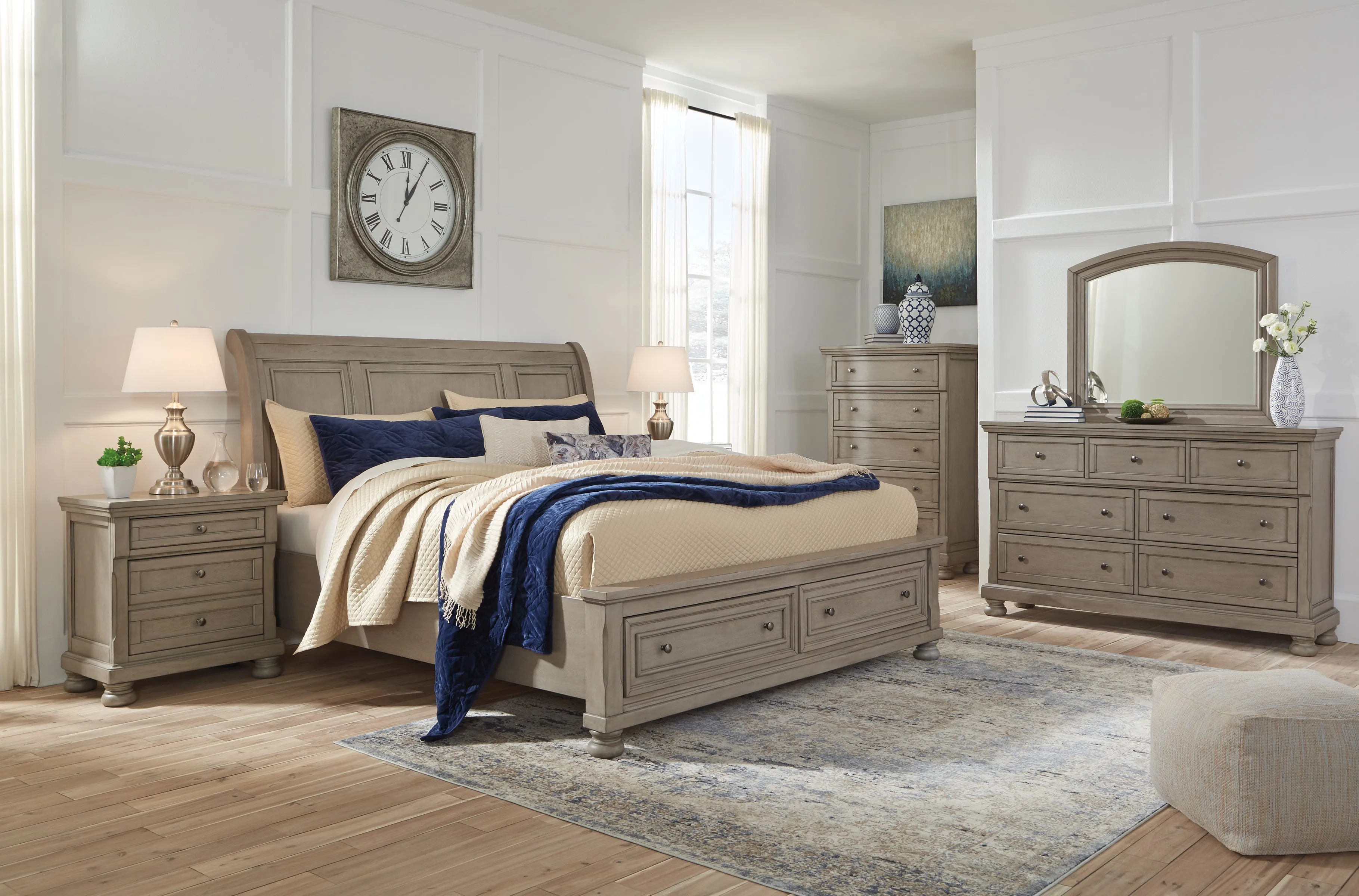 Lettner Light Gray Footboard Storage Sleigh Platform Bedroom Set