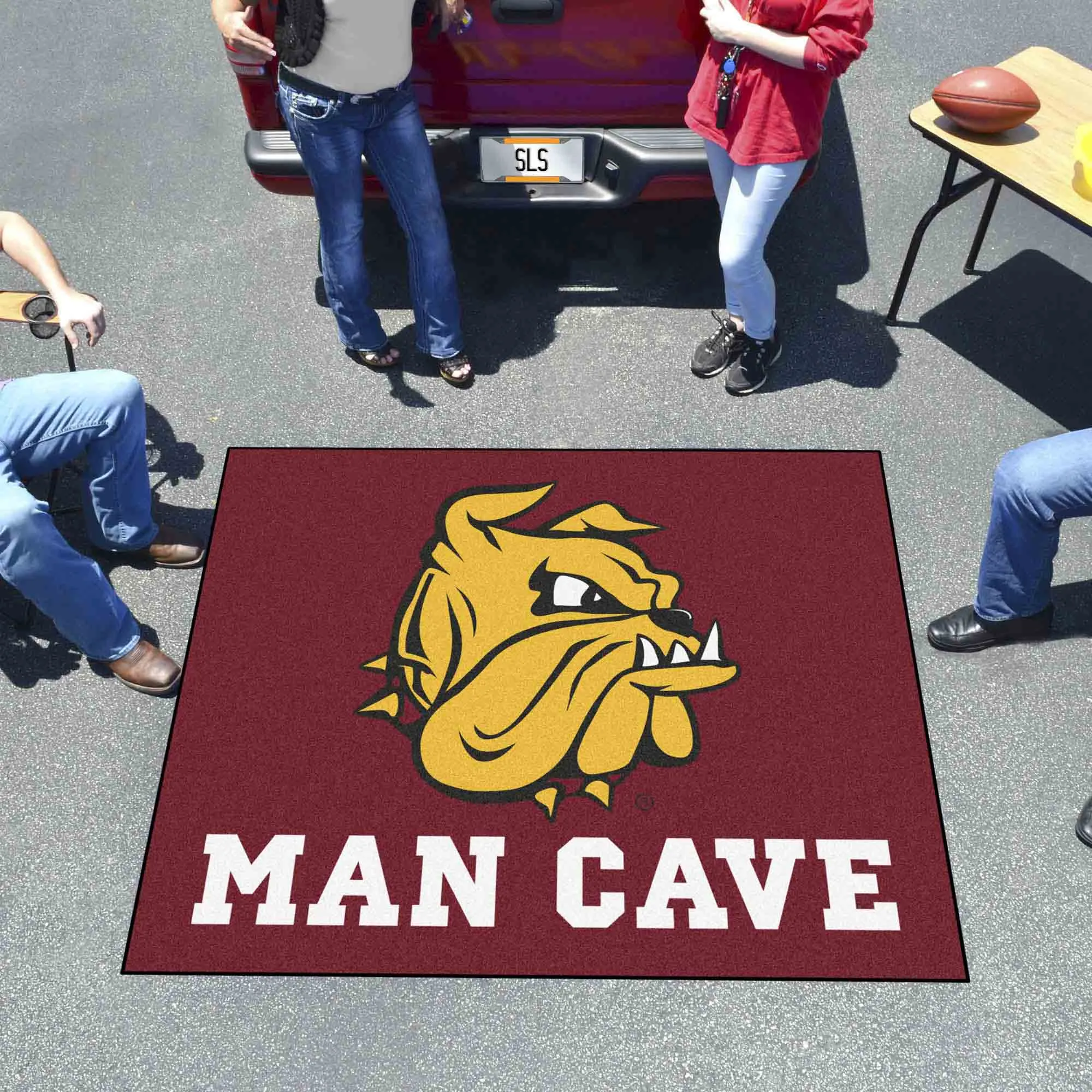 Minnesota-Duluth Bulldogs Man Cave Tailgater Rug - 5ft. x 6ft.