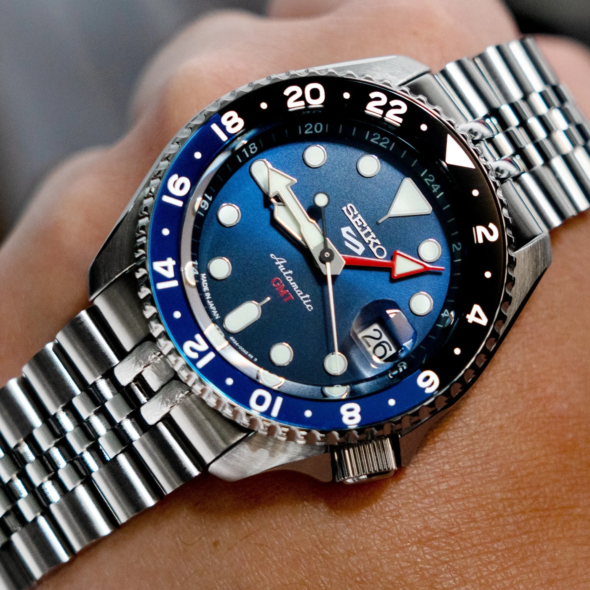 Super-J Louis JUB for Seiko 5 Sports GMT V-Clasp, Brushed with Polished Center